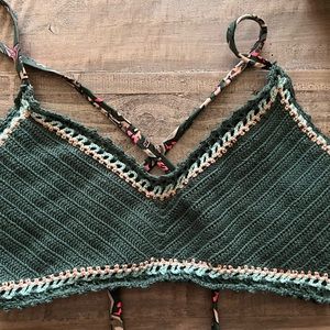 Bikini top cris cross back